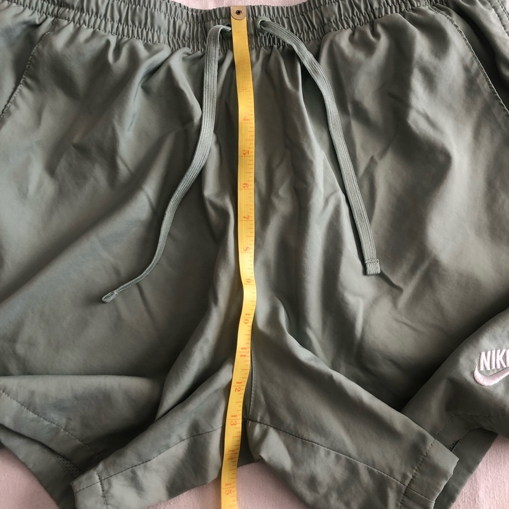 NIKE Club Woven Flow Mens Shorts 🫒 - Picture 9 of 12